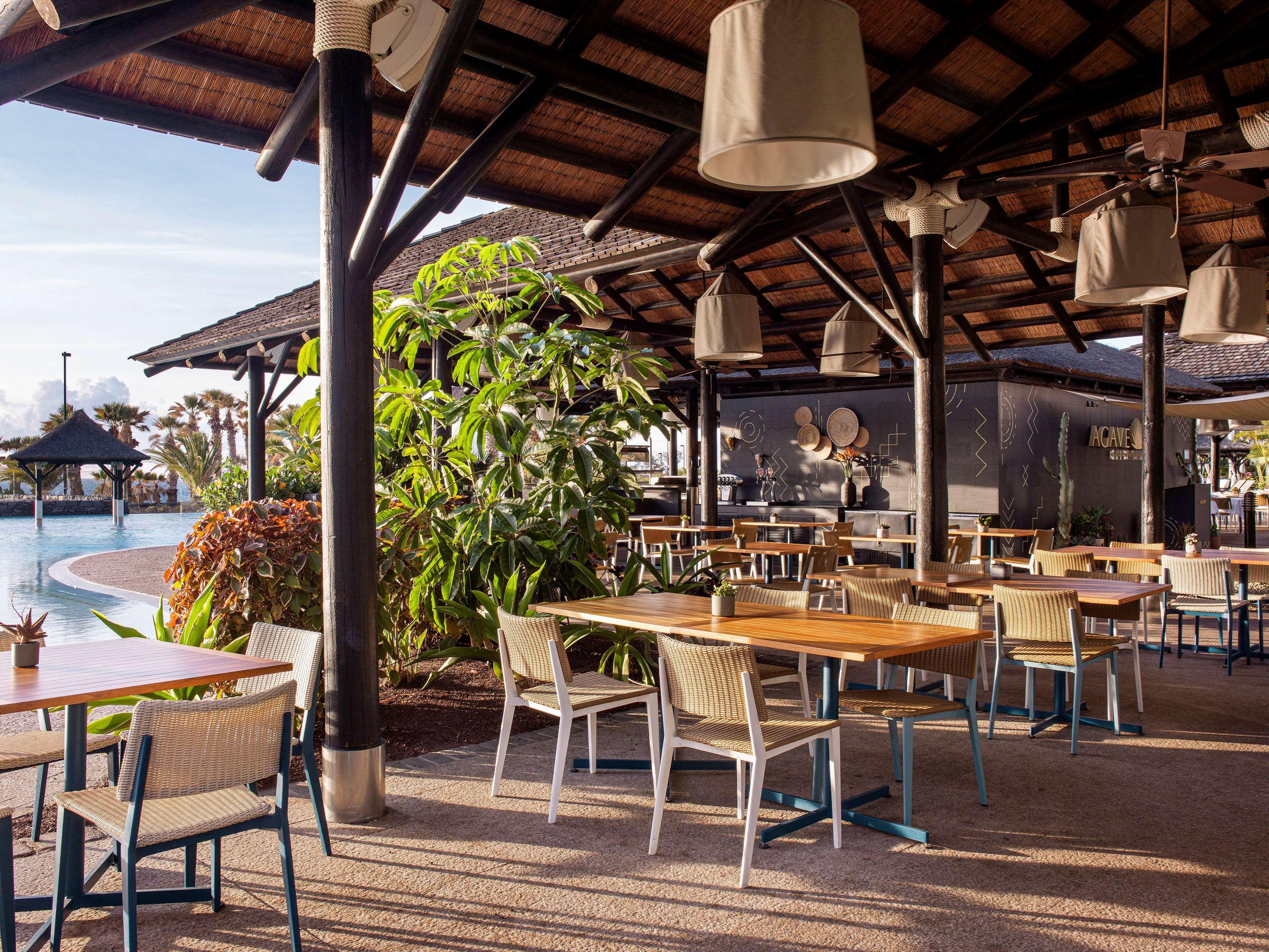Gran Melia Palacio De Isora Resort & Spa Alcalá la Real Екстериор снимка The restaurant at the hotel