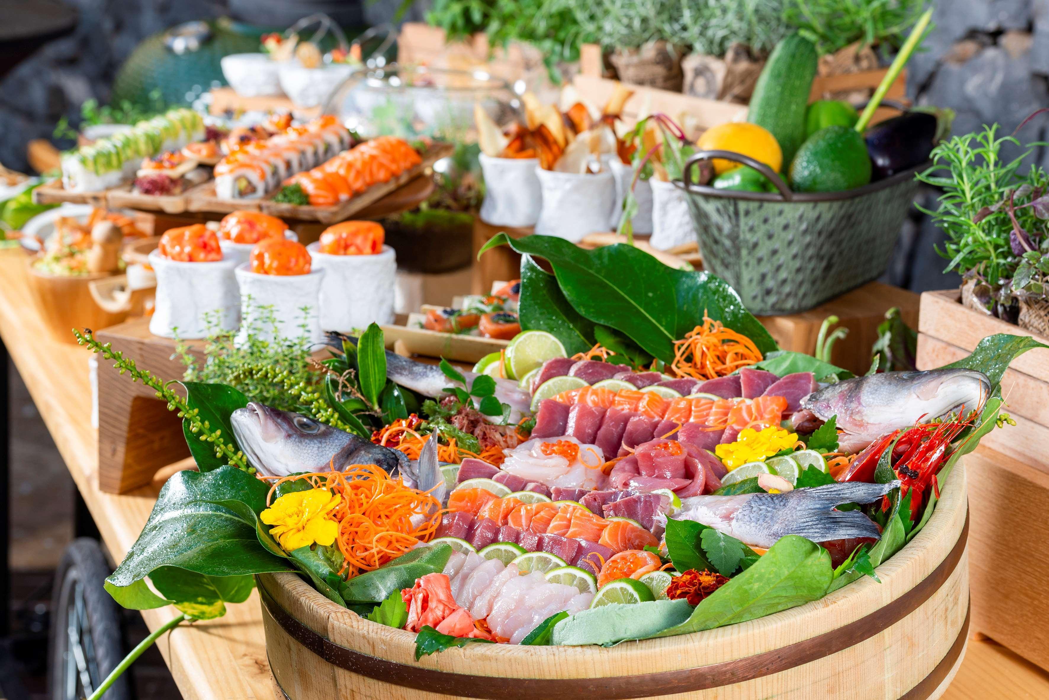Gran Melia Palacio De Isora Resort & Spa Alcalá la Real Екстериор снимка A seafood buffet