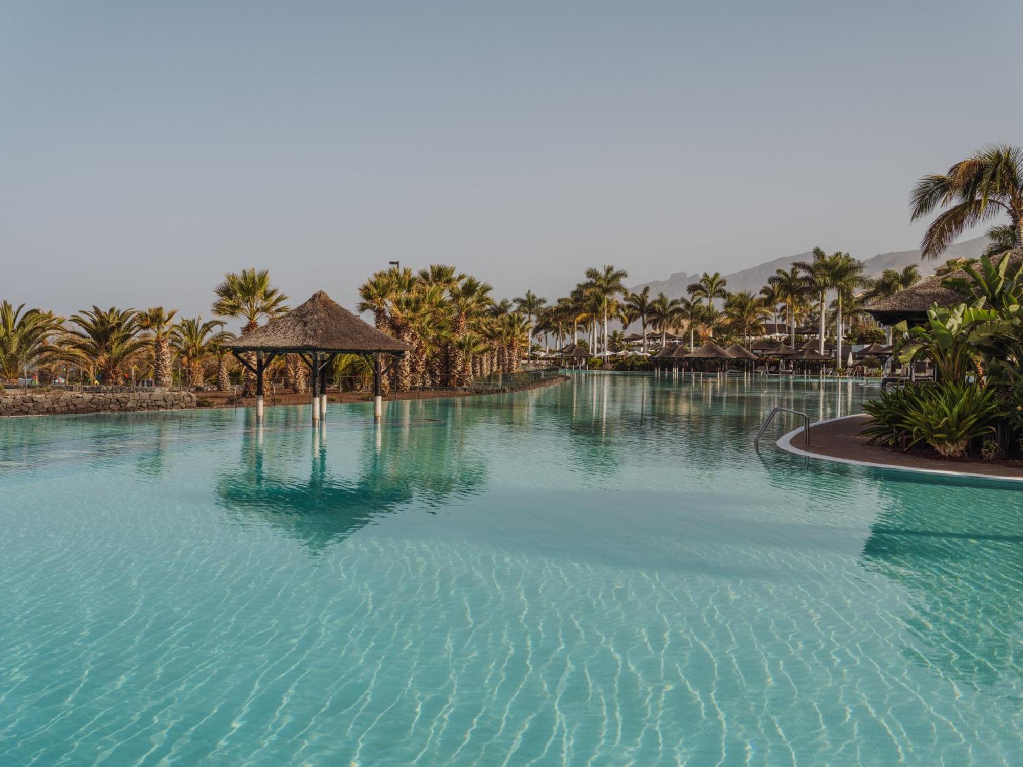 Gran Melia Palacio De Isora Resort & Spa Alcalá la Real Екстериор снимка Hard Rock Hotel in Tenerife